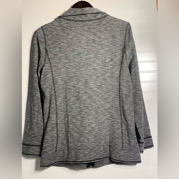 Women’s size medium Talbot’s textured black/white athleticwear jacket fun collar - Picture 4 of 8